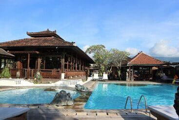 هتل Bali Taman Beach Resort & Spa Lovina