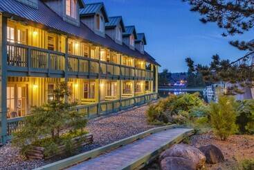 هتل Canadian Princess Lodge & Marina
