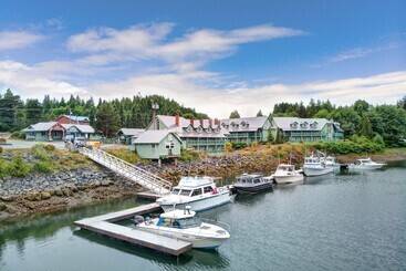 هتل Canadian Princess Lodge & Marina