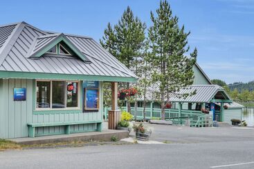 هتل Canadian Princess Lodge & Marina
