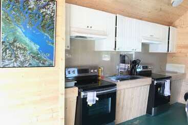 هتل Canadian Princess Lodge & Marina