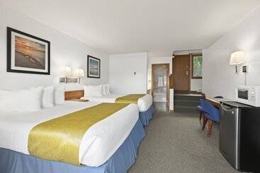 هتل Canadian Princess Lodge & Marina