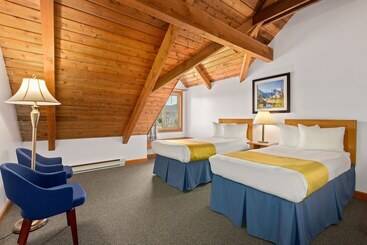 هتل Canadian Princess Lodge & Marina