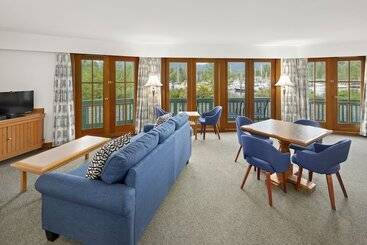 هتل Canadian Princess Lodge & Marina