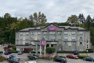 Coast Abbotsford Hotel & Suites