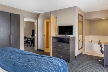 هتل Comfort Inn