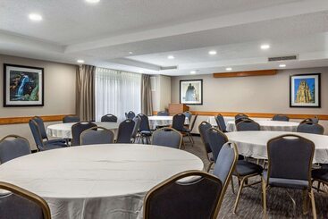 هتل Comfort Inn