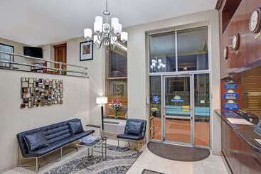هتل Days Inn By Wyndham Jamaica / Jfk Airport