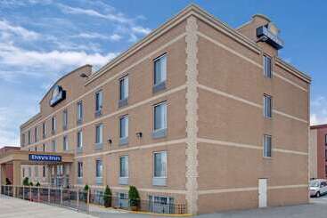 هتل Days Inn By Wyndham Jamaica / Jfk Airport