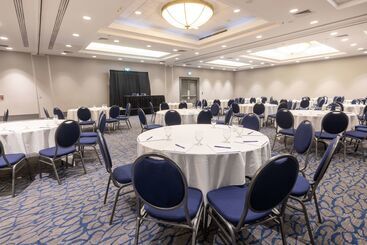 هتل Doubletree By Hilton Calgary North
