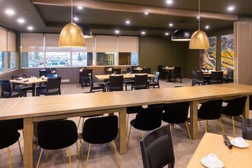 هتل Doubletree By Hilton Calgary North