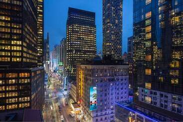 هتل Dream Midtown, By Hyatt