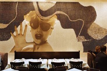 هتل Dream Midtown, By Hyatt