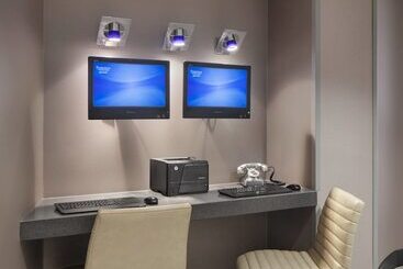هتل Fairfield Inn And Suites Chicago Downtown/ Magnificent Mile