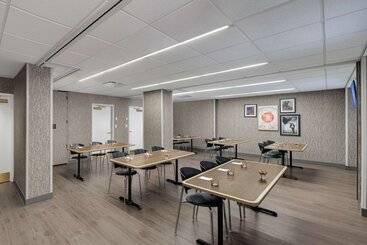 هتل Fairfield Inn And Suites Chicago Downtown/ Magnificent Mile
