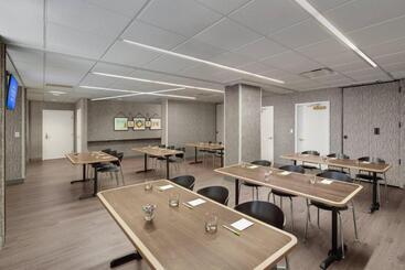 هتل Fairfield Inn And Suites Chicago Downtown/ Magnificent Mile