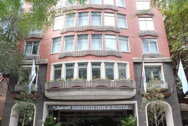 هتل Fairfield Inn And Suites Chicago Downtown/ Magnificent Mile