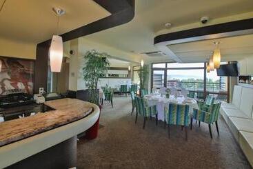 Flamingo Grand Hotel & Spa