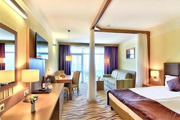 Flamingo Grand Hotel & Spa