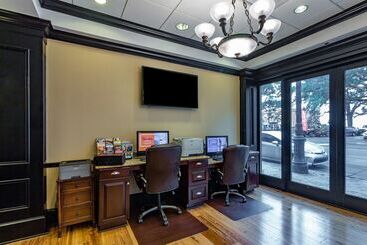 هتل Hampton Inn Savannah Historic District