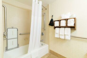 هتل Hampton Inn Savannah Historic District