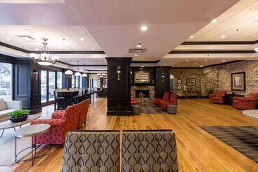 هتل Hampton Inn Savannah Historic District