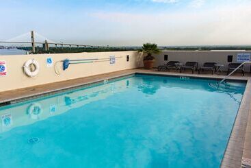 هتل Hampton Inn Savannah Historic District