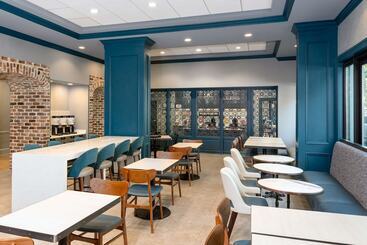 هتل Hampton Inn Savannah Historic District