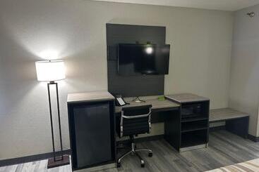 هتل La Quinta Inn By Wyndham Omaha Southwest