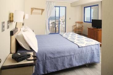 هتل Mr Mar Suites