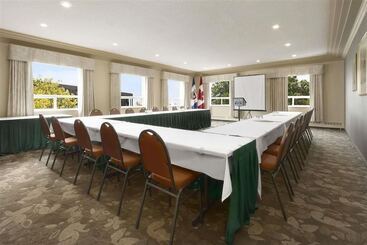 ホテル Nova Inn Yellowknife