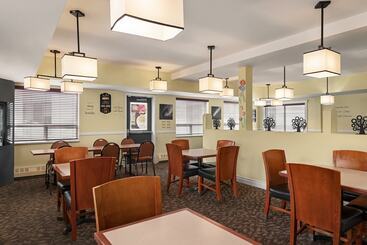 ホテル Nova Inn Yellowknife
