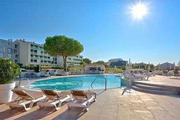 هتل Park Plaza Belvedere Medulin