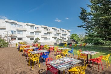 هتل Hôtel Akena Poitiers Nord Futuroscope