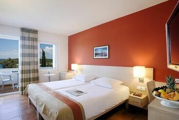 호텔 Valamar Club Tamaris