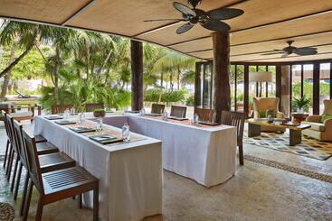 هتل Viceroy Riviera Maya, A Luxury Villa Resort