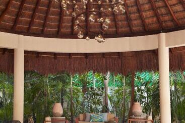 هتل Viceroy Riviera Maya, A Luxury Villa Resort
