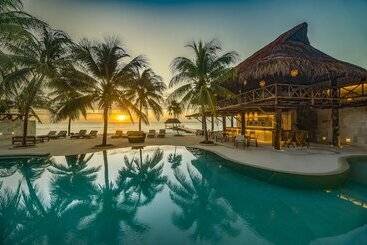 هتل Viceroy Riviera Maya, A Luxury Villa Resort
