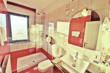 Rooms Vodisek   Depandansa Capodistria Boutique Hotela