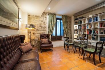 هتل Yit La Casona Del Arco