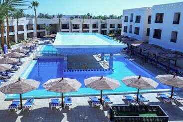Blend Club Aqua Resort