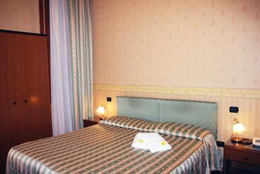 酒店 Albergo Ristorante Leon D'oro