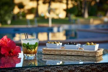هتل Atlantic Garden Beach Mate