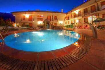 هتل Balneario Parque De Cazorla