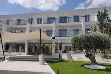 هتل Cabogata Jardín
