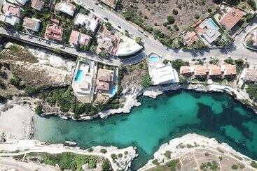 هتل Cala Bona Y Mar Blava
