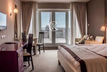 Otel Continental