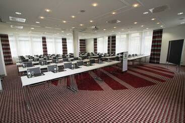 هتل Holiday Inn Frankfurt Airport   Neu Isenburg, An Ihg
