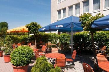 هتل Holiday Inn Frankfurt Airport   Neu Isenburg, An Ihg