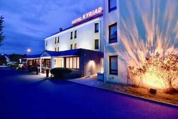 هتل Kyriad Tours Sud  Chambraylestours